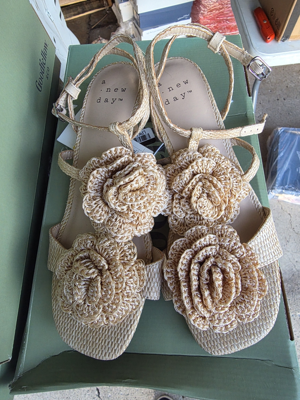 Size 6 a new day Women’s Crochet Flower Heel Sandals From Target New Without Box